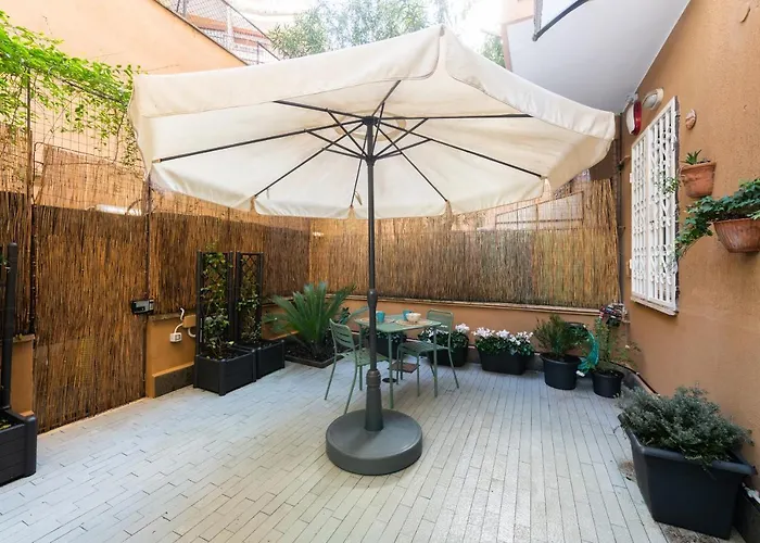 Casa Vegezio Near Vatican Museum And Metro Cipro Private Garden Check-In From 3 Pm To 10 Pm